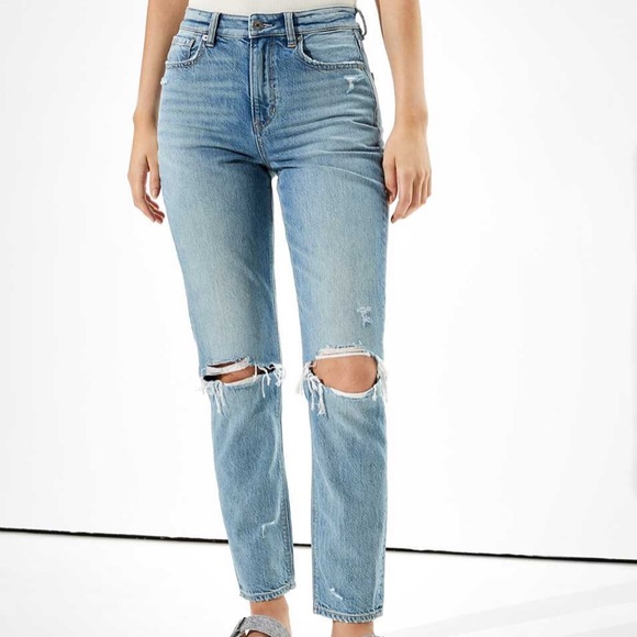 American Eagle Outfitters Denim - AE MOM JEAN